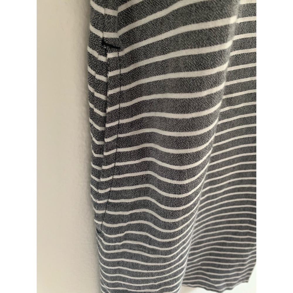 Roxy • Casual Charcoal Stripe Shift Dress - Picture 3 of 7